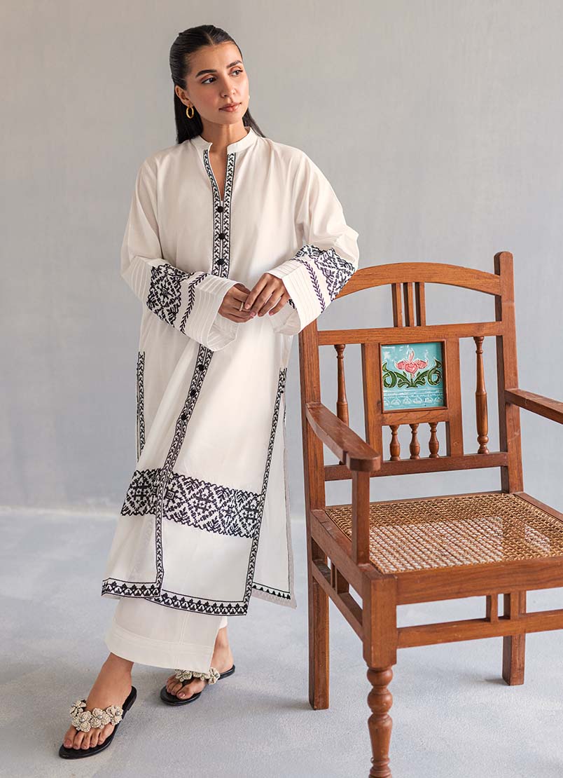 white-embroidered-kurta