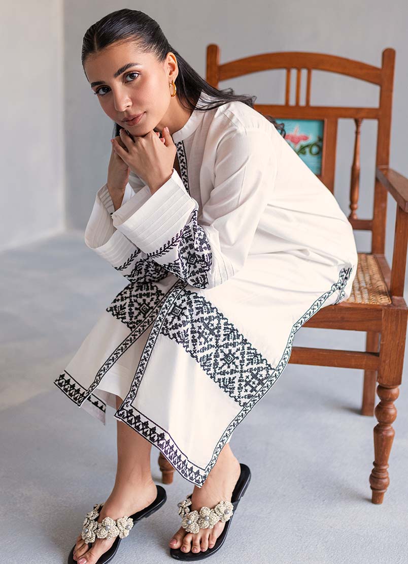 white-embroidered-kurta
