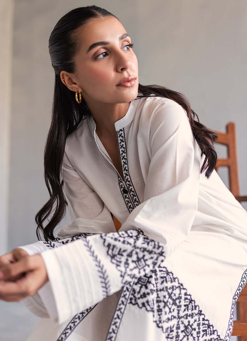 white-embroidered-kurta