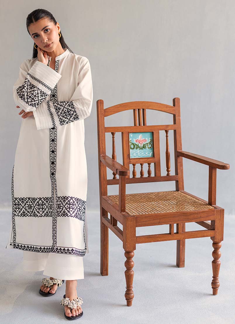 white-embroidered-kurta