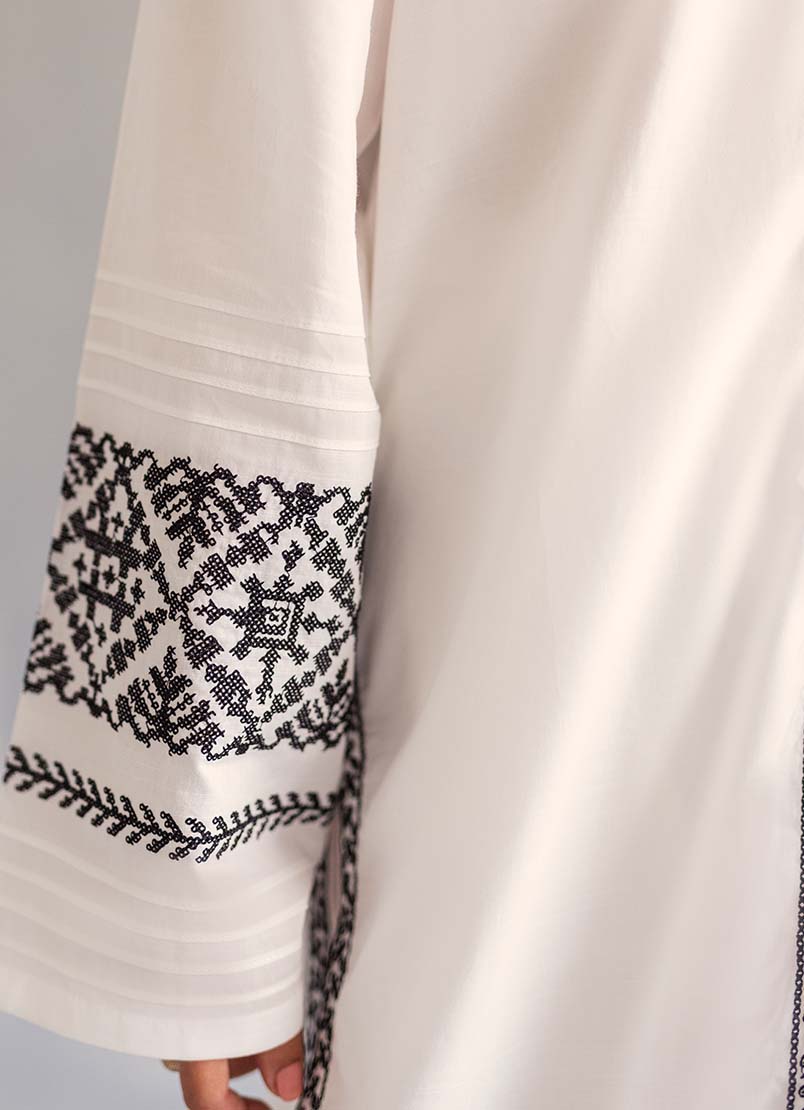 white-embroidered-kurta