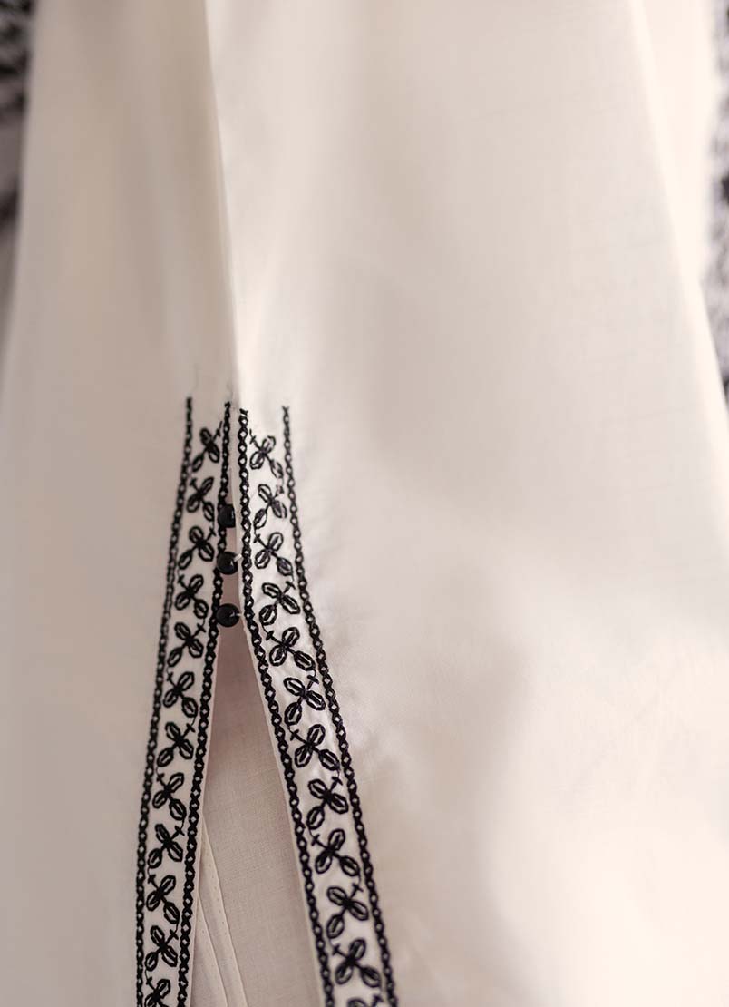 white-embroidered-kurta