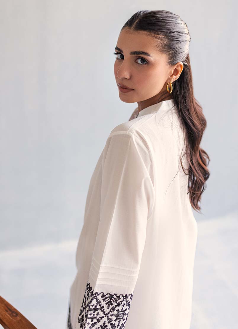 white-embroidered-kurta