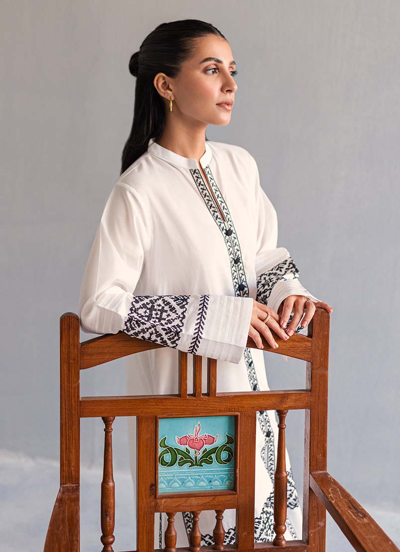 white-embroidered-kurta