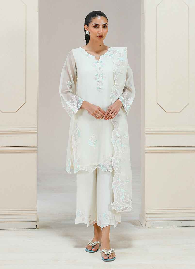 embroidered-3-pc-suit
