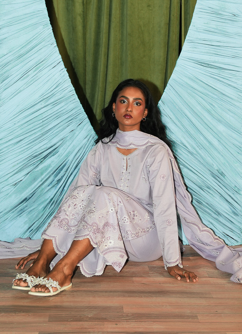 3-pc-embroidered-suit