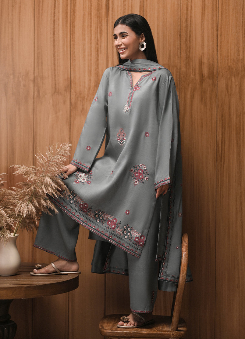 3-pc-embroidered-suit