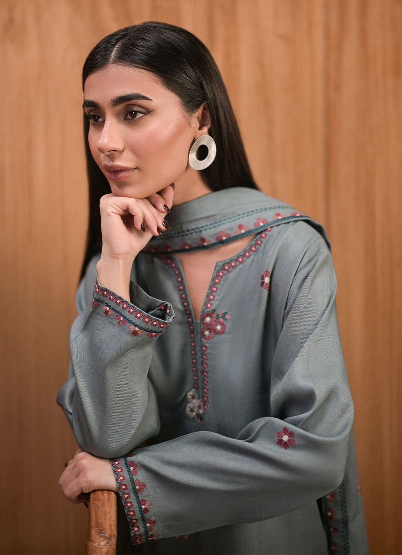 3-pc-embroidered-suit