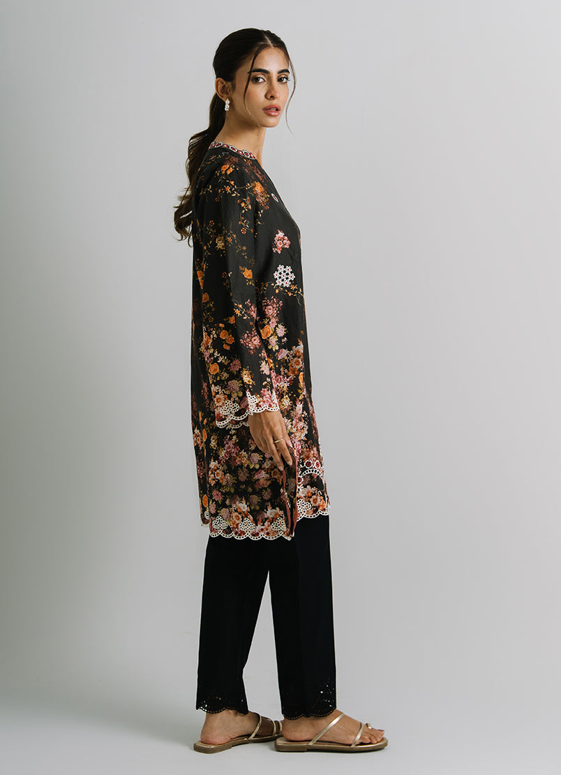 printed-and-embroidered-kurta
