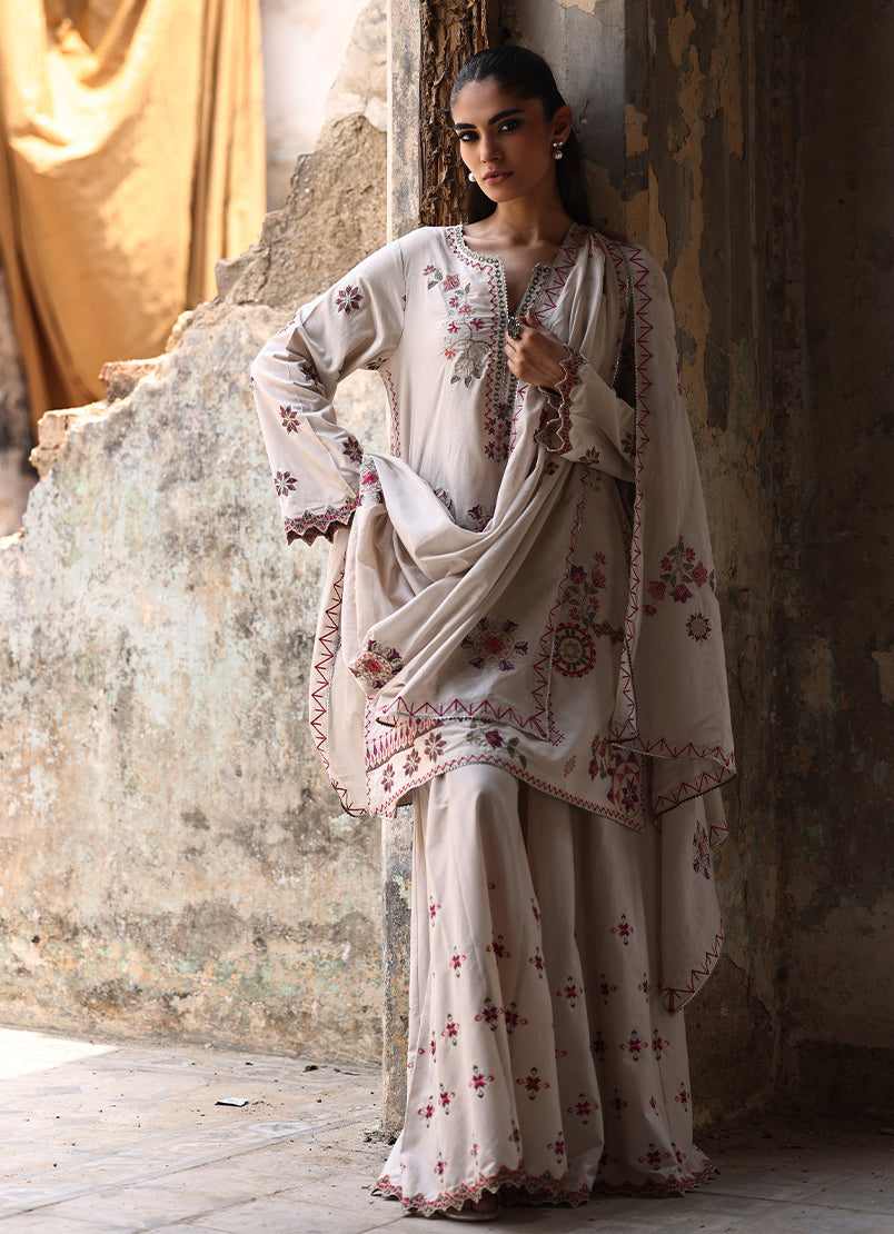 3 PC Saaz Gharara Set