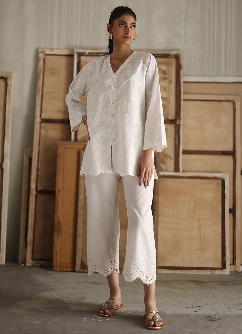 white-embroidered-kurti