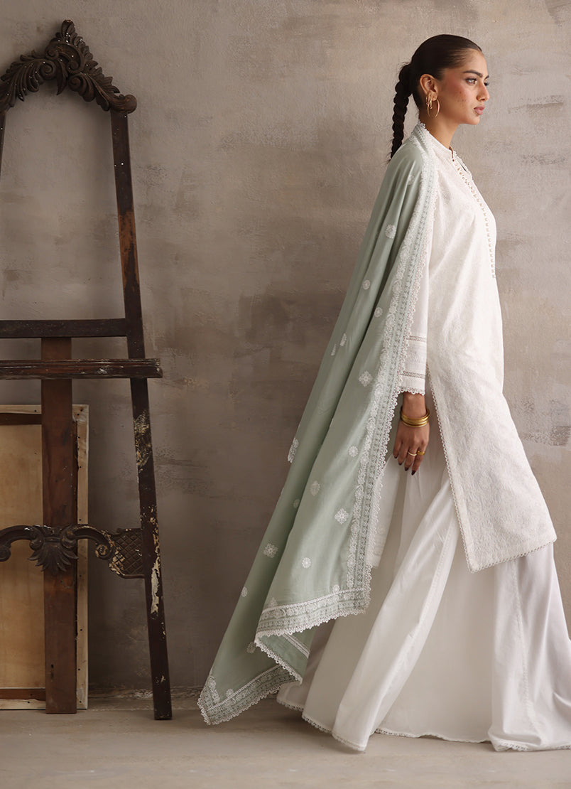 Embroidered Kurta With Embroidered Dupatta