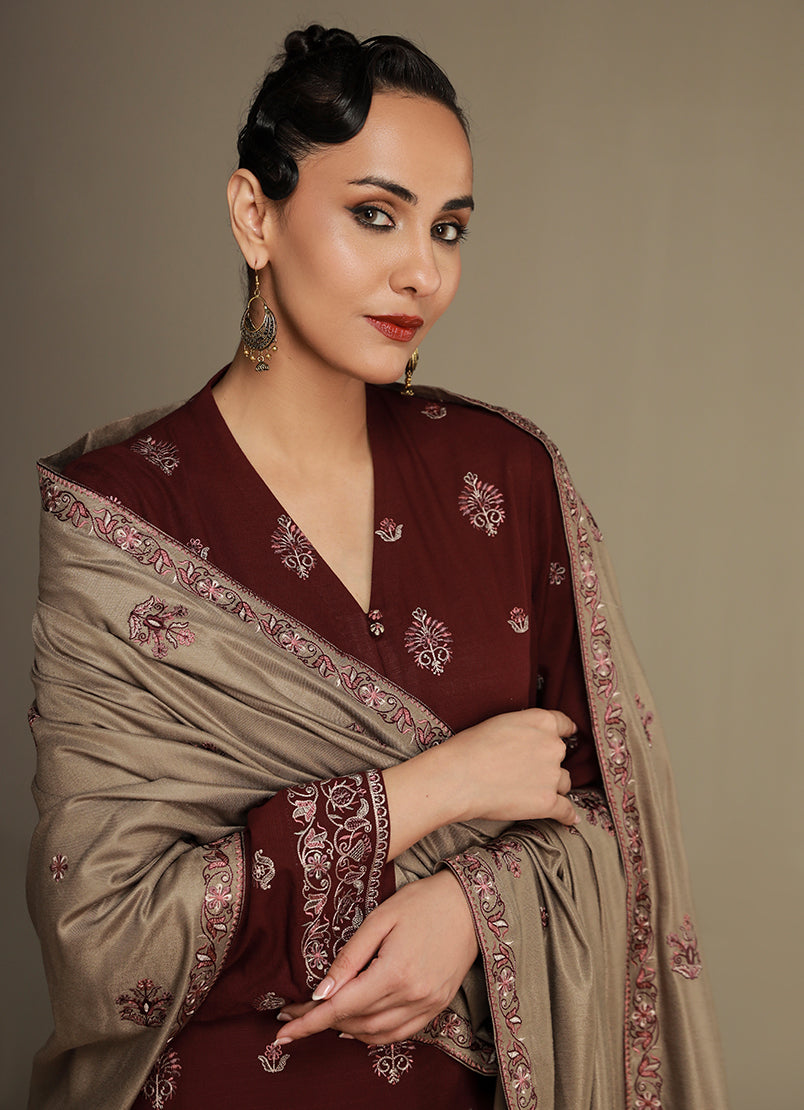 3-pc-khaddar-embroidered-suit