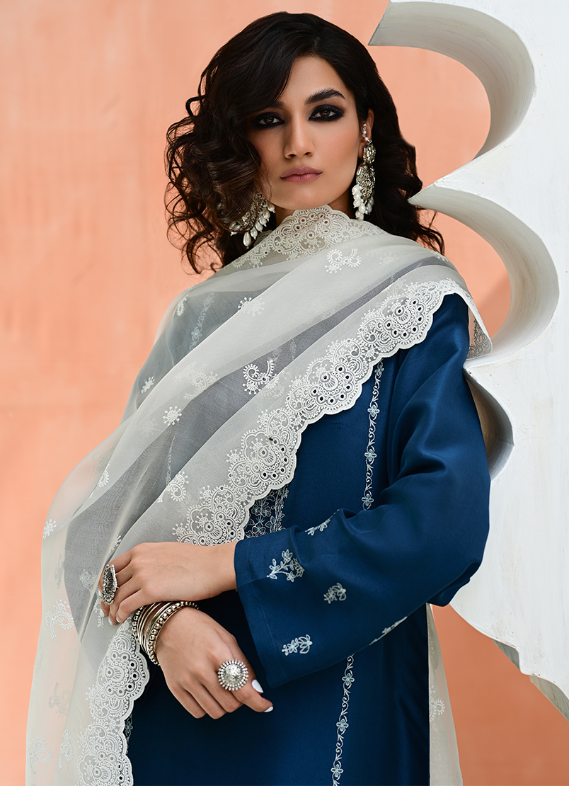 organza-embroidered-dupatta