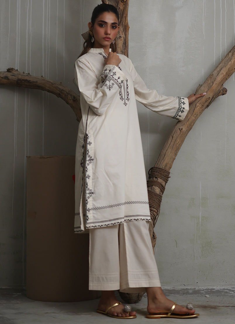 ivory-embroidered-kurta